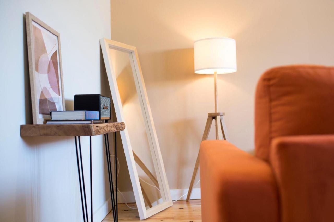 Central Superb Flat W/ Ac & Balcony By Lovelystay Porto Ngoại thất bức ảnh